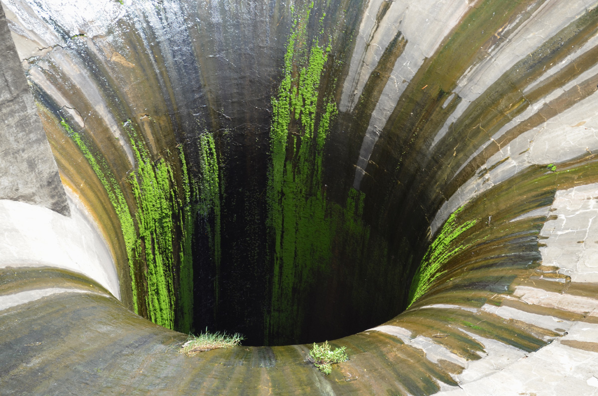 Inside spillway