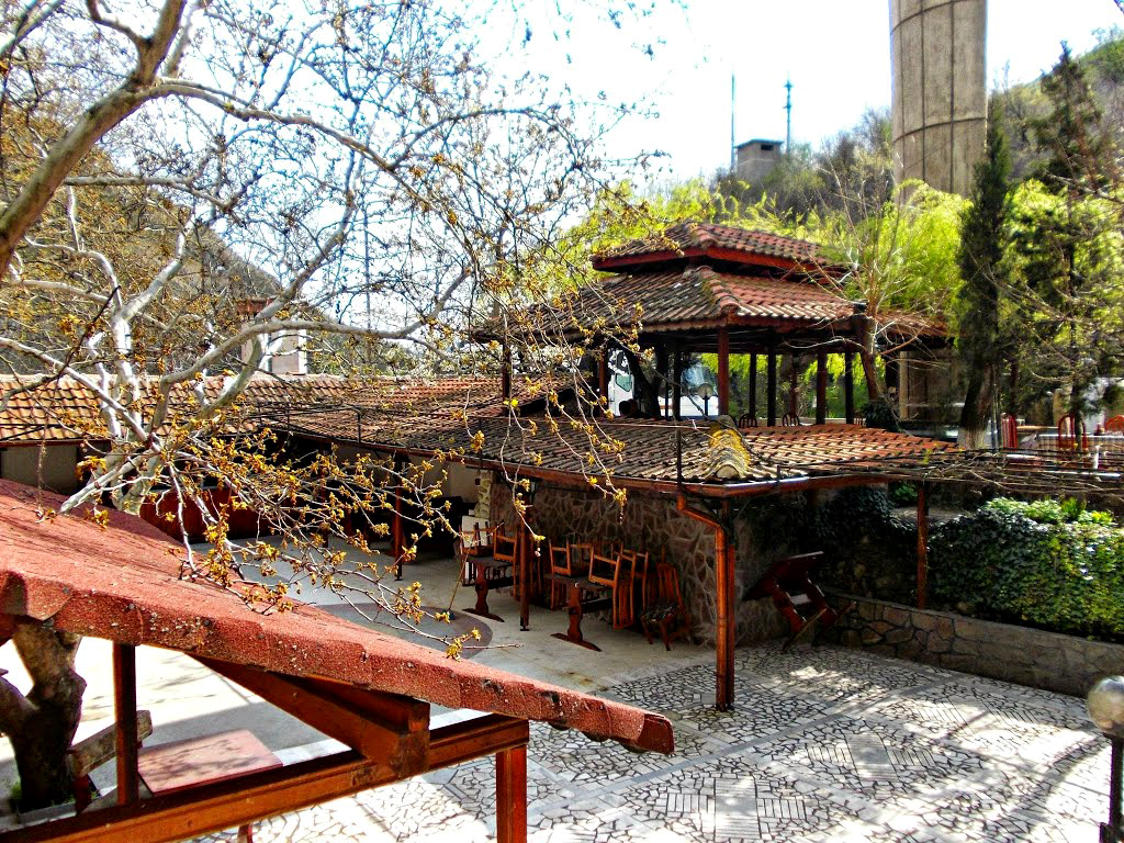 Kresna road restaurant