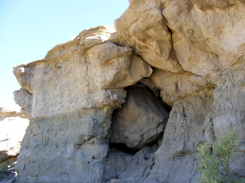 Desert landscape of sandstones, near Bloomfield
