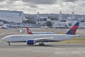 Boeing 777-200LR of delta Air Lines