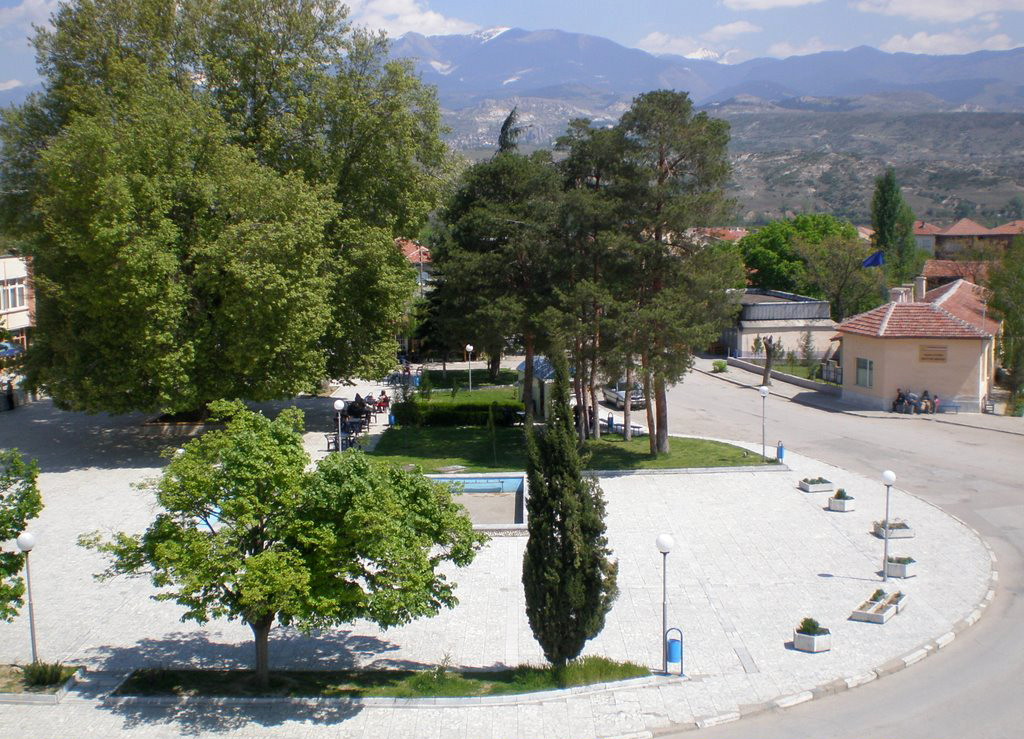 Mikrevo central square