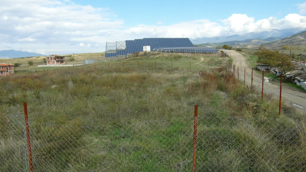 Solar energy roof and empty lands between Strumyani and Ilindentsi
