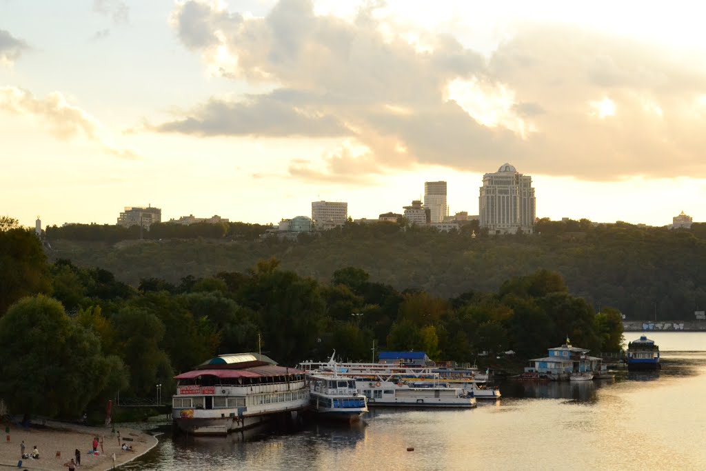 Hidropark: Venetian island and Kyiv Downtown in the background