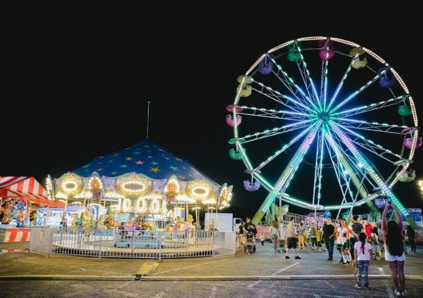 Fort Worth oktoberfest park at night